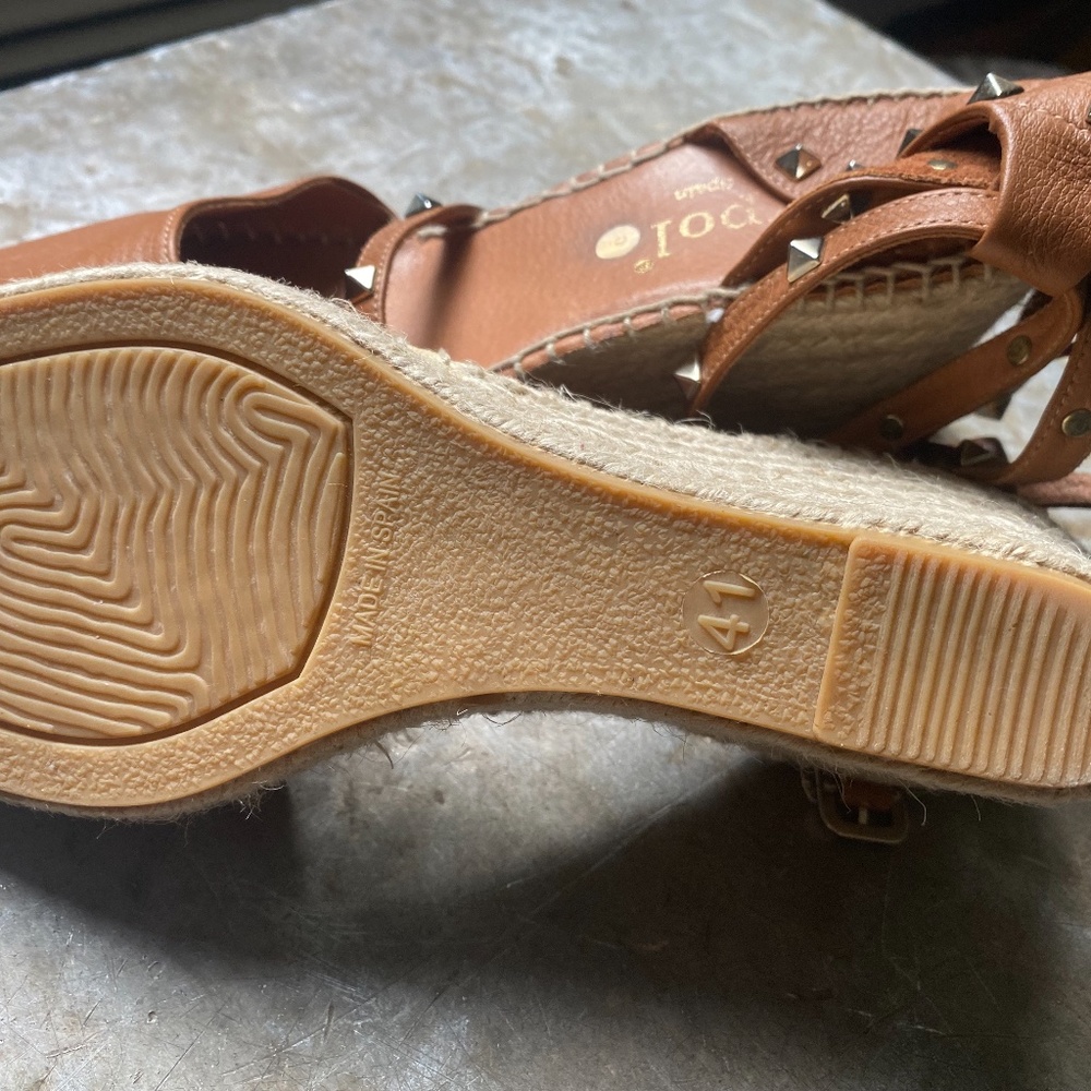 Women’s Tan Leather Espadrille Wedge Sandals - Picture 4 of 4